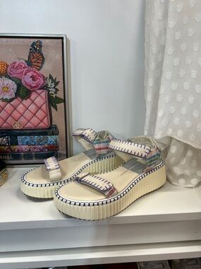 🔥🔥 Women’s Dolce Vita Cream Platform Sandals with Multicolor Stitching